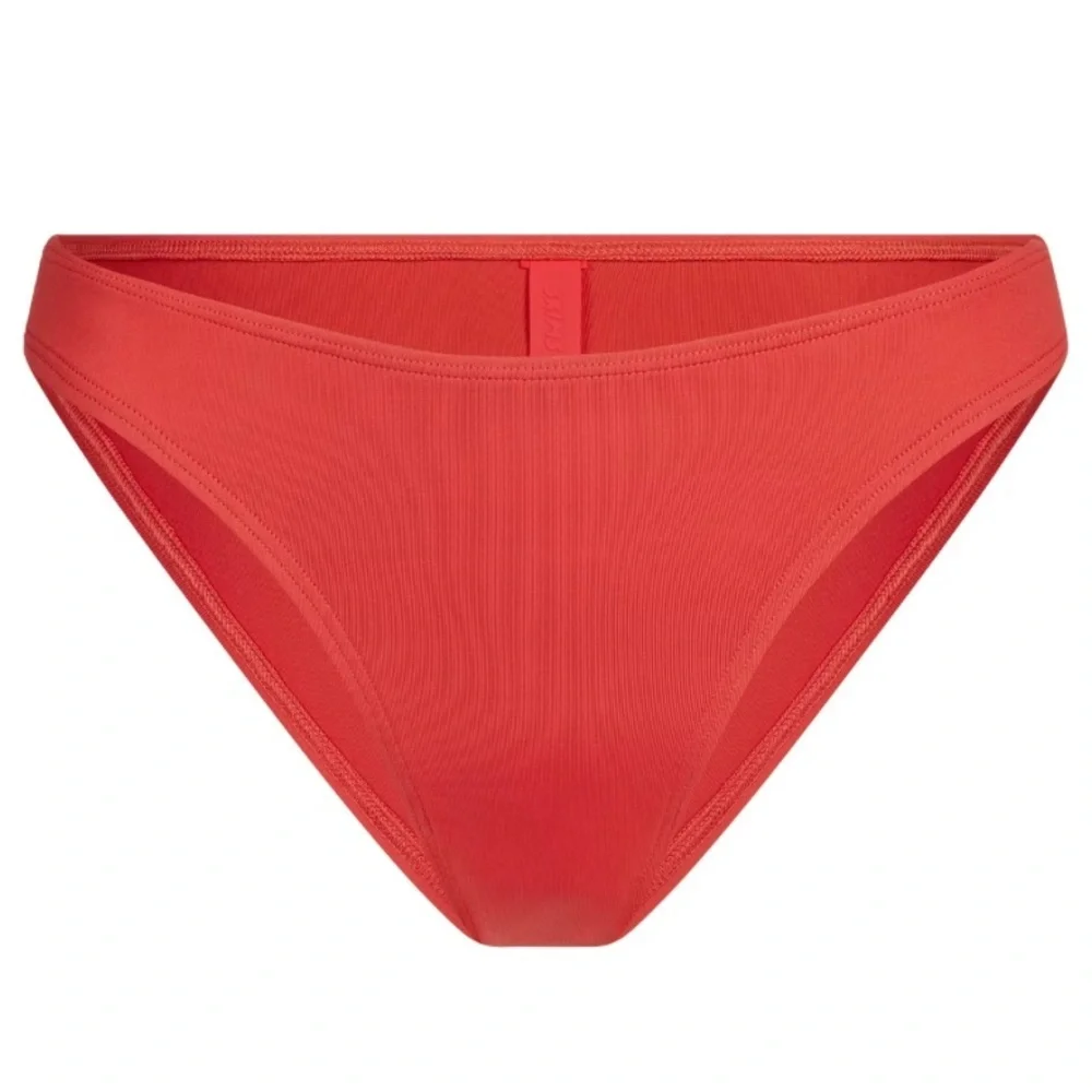 Sw25. Skims TERRA classic swim bikini bottom nwt ❤️‍🔥